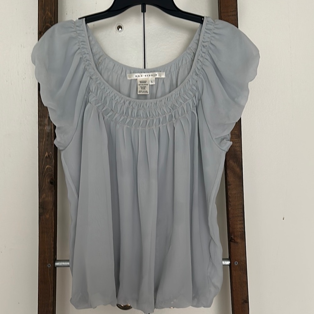 Women's Light Gray Top